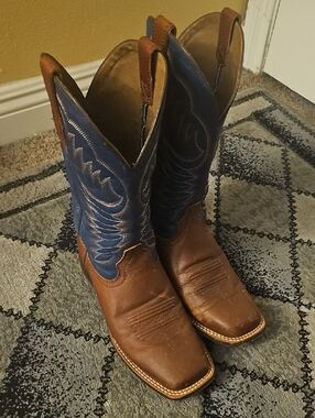 Used Ariat Mens Boots 9.5 EE